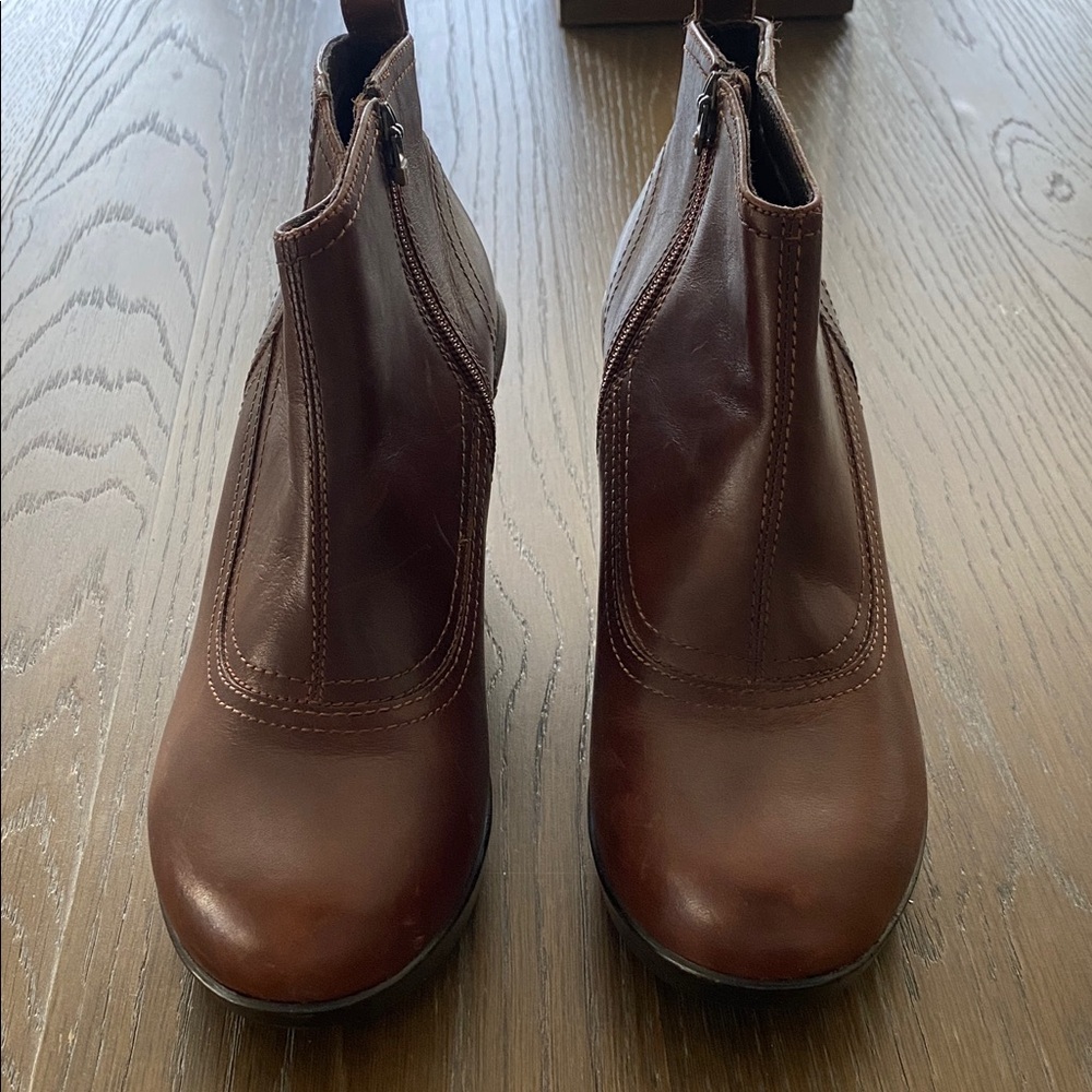 Dansko Chestnut Leather Ankle Boots